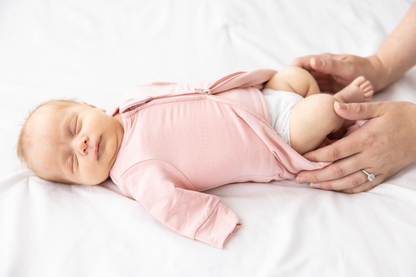 Butterfly Swaddle Preemie Pink